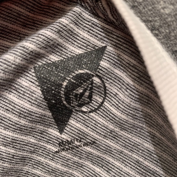 Volcome Striped Ringer Tee - Picture 3 of 3